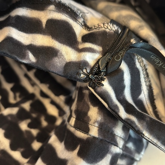 Calvin Klein dress below knee length deep V-neckline sleeveless reptile print 14 - Picture 6 of 11